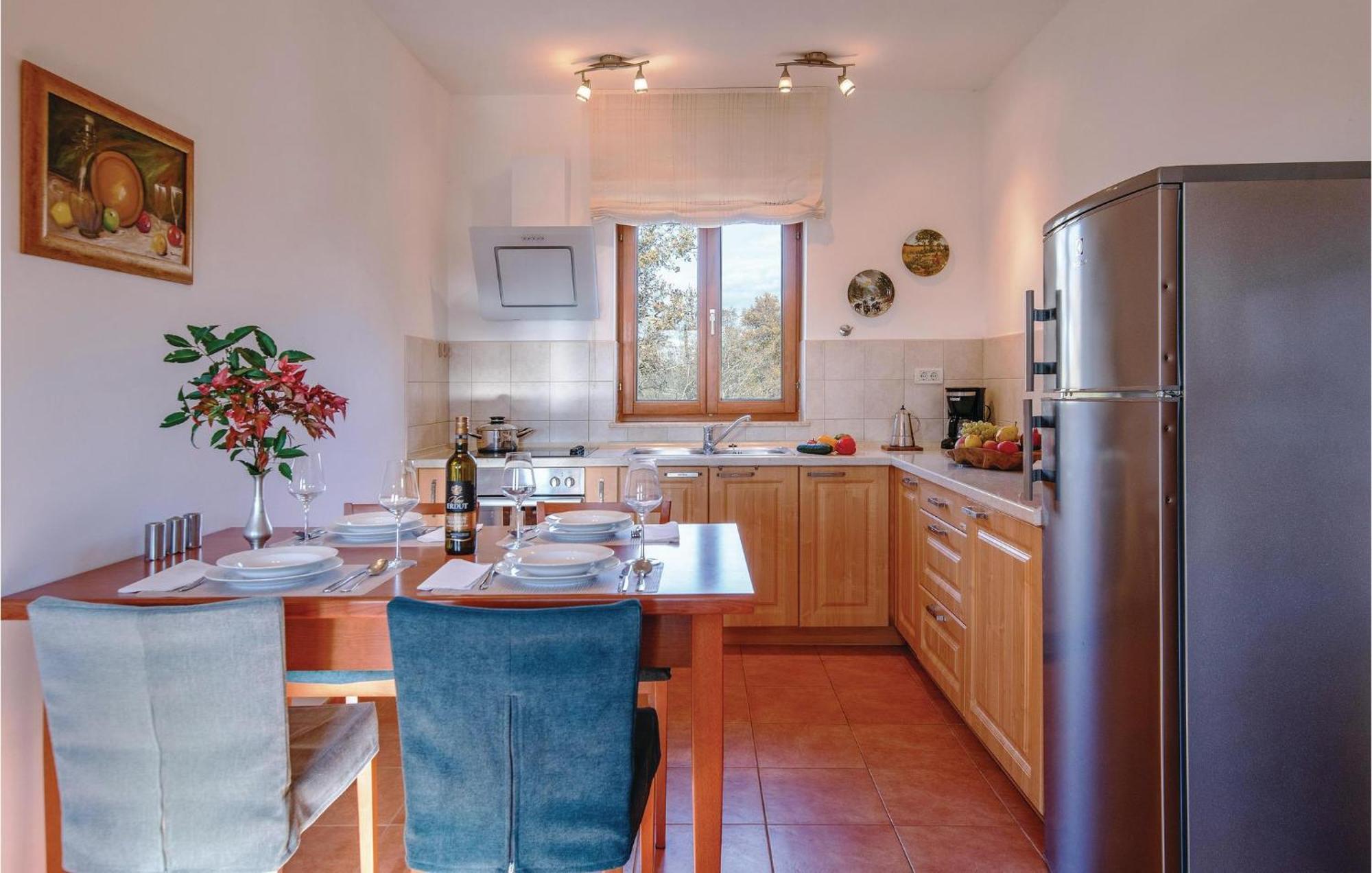 Beautiful Home In Bale With Kitchen المظهر الخارجي الصورة